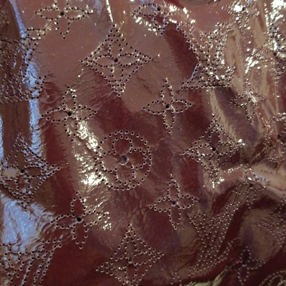 Authentic Louis Vuitton Surya Prune - Picture 7 of 8